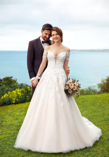 Tres Chic Brautkleid: tres-chic-2023-TC-22202-f-380x550-c