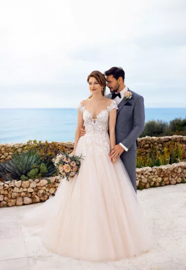 Tres Chic Brautkleid: tres-chic-2023-TC-22203-f-380x550-c