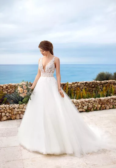 Tres Chic Brautkleid: tres-chic-2023-TC-22204-f-380x550-c