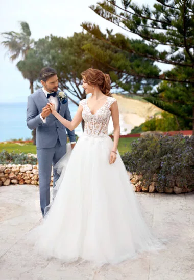 Tres Chic Brautkleid: tres-chic-2023-TC-22205-f-380x550-c