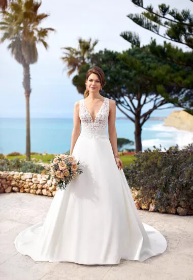 Tres Chic Brautkleid: tres-chic-2023-TC-22206-f-380x550-c