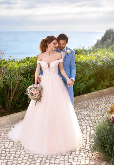 Tres Chic Brautkleid: tres-chic-2023-TC-22216-f-380x550-c