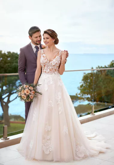 Tres Chic Brautkleid: tres-chic-2023-TC-22221-f-380x550-c