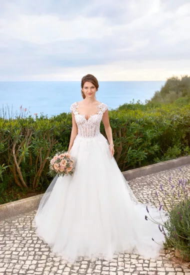 Tres Chic Brautkleid: tres-chic-2023-TC-22222-f-380x550-c