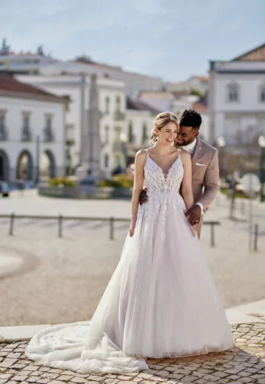 Tres Chic Brautkleid: tres-chic-2023-TC_23219_f-380x550-c