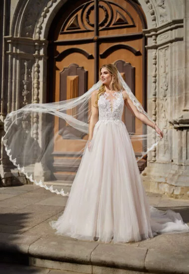 Tres Chic Brautkleid: tres-chic-2023-TC_23220_h-380x550-c