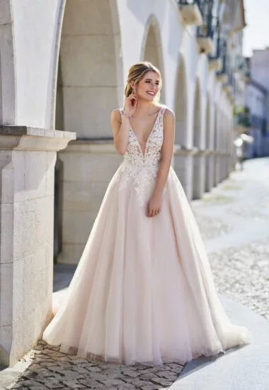 Tres Chic Brautkleid: tres-chic-2023-TC_23226_f-380x550-c