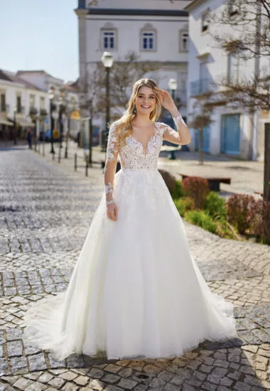 Tres Chic Brautkleid: tres-chic-2023-TC_23229_f-380x550-c