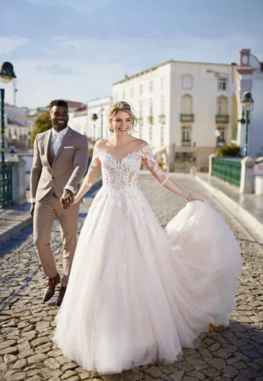 Tres Chic Brautkleid: tres-chic-2023-TC_23231_f-380x550-c