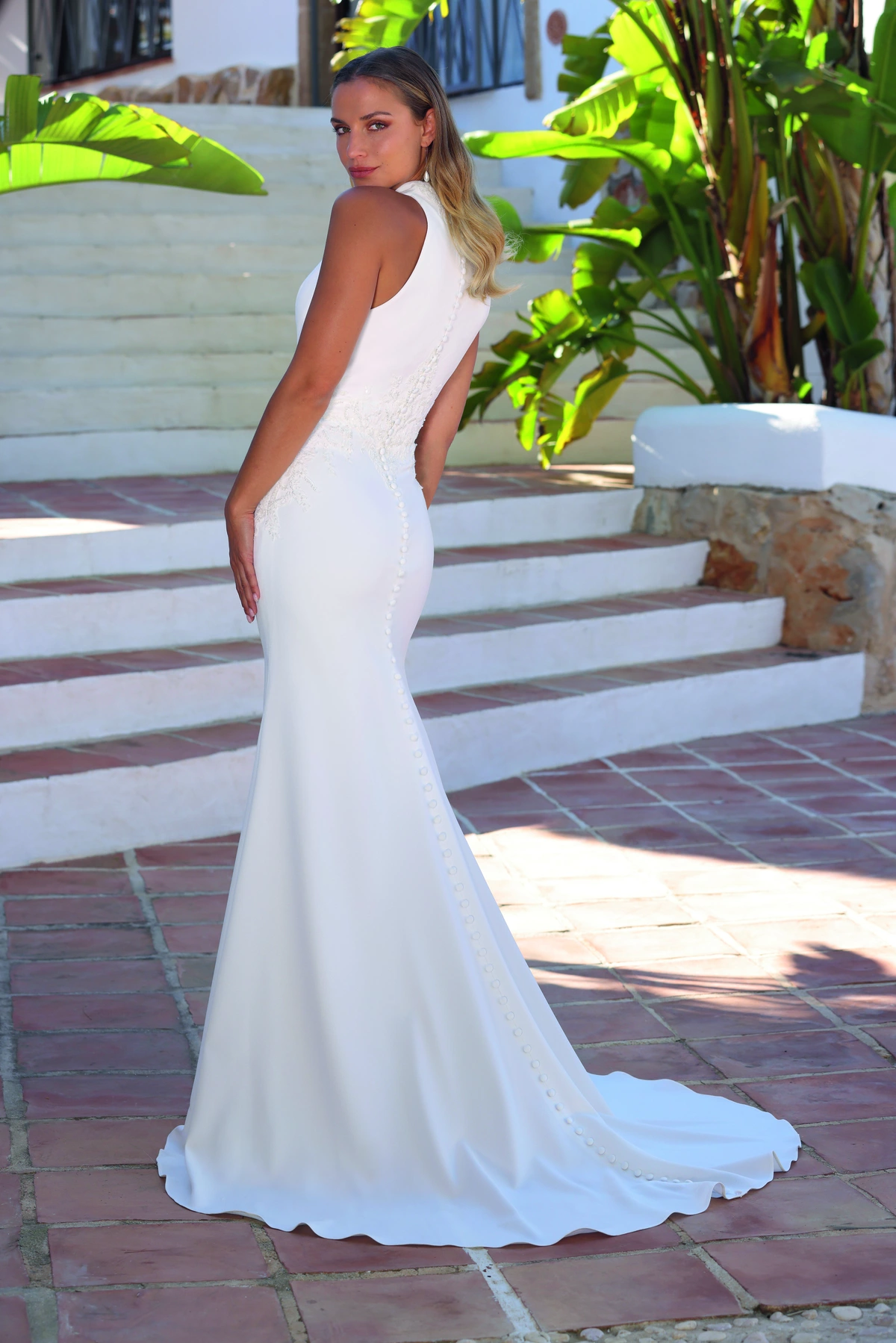 Azuree Bridal Brautkleid: Aileen-back-AzureeBridal-11607