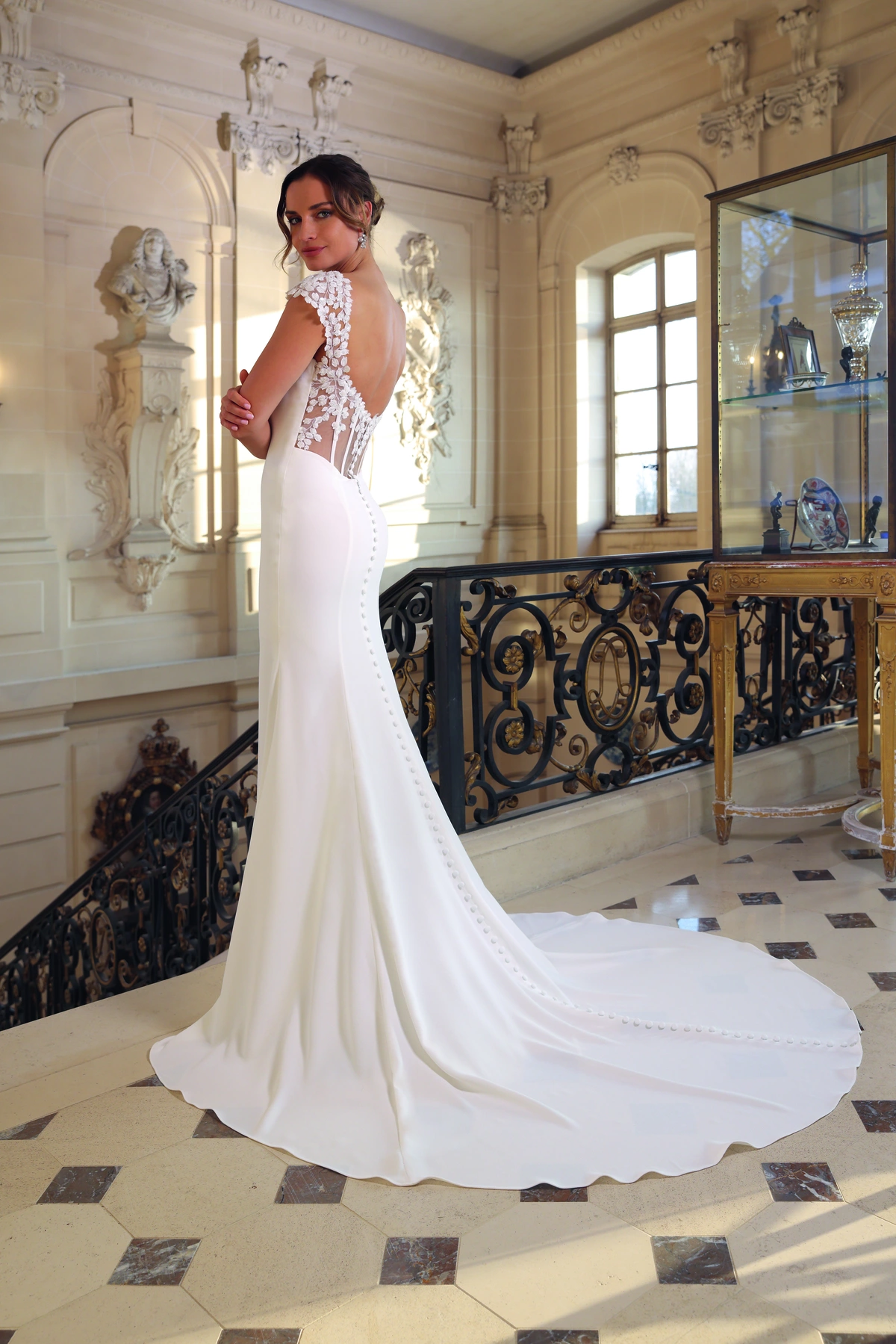 Azuree Bridal Brautkleid: Aivy-back-AzureeBridal-06046