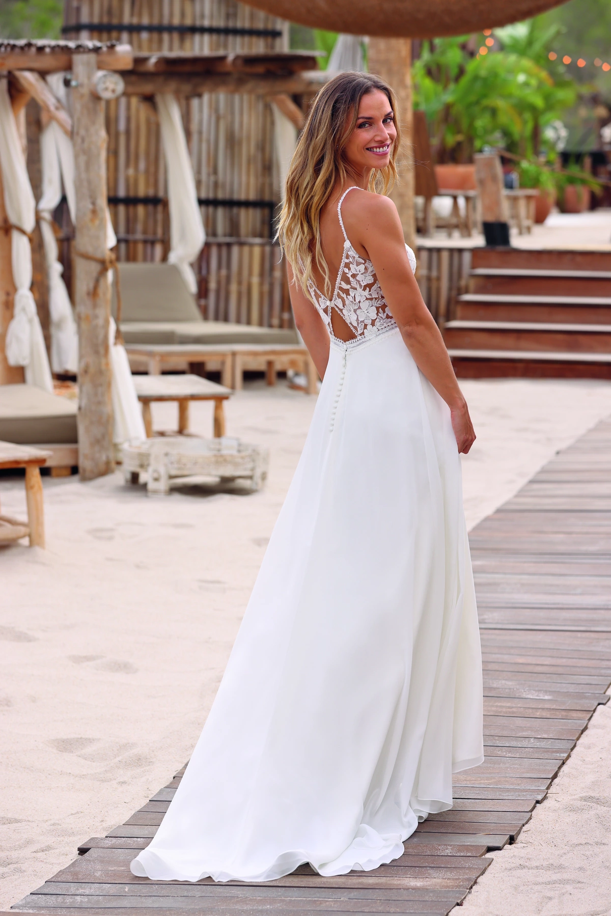 Azuree Bridal Brautkleid: Alexandra-back-AzureeBridal-00287