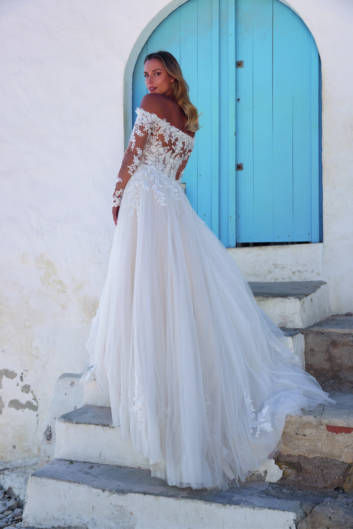 Azuree Bridal Brautkleid: Anja-back-AzureeBridal-10726