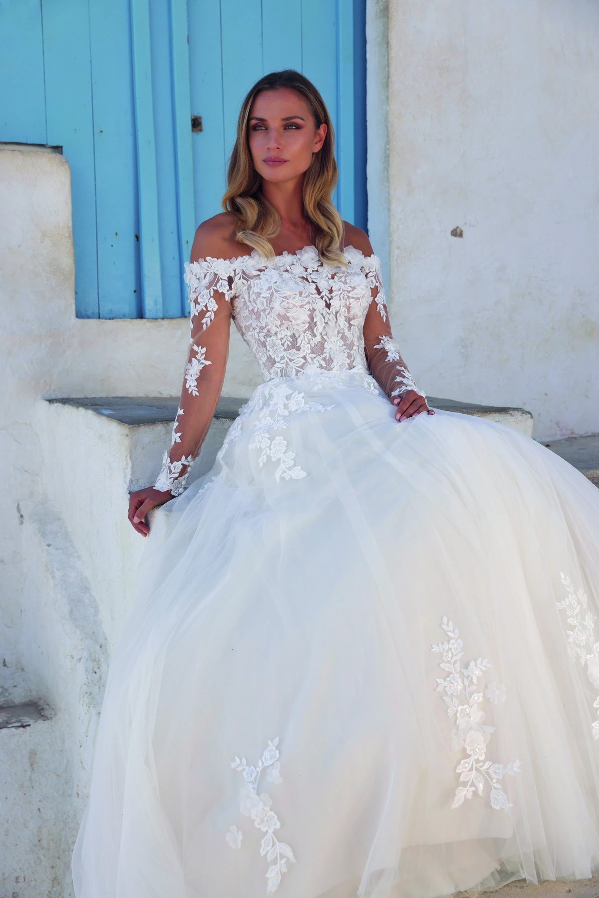 Azuree Bridal Brautkleid: Anja-close-2-AzureeBridal-10666