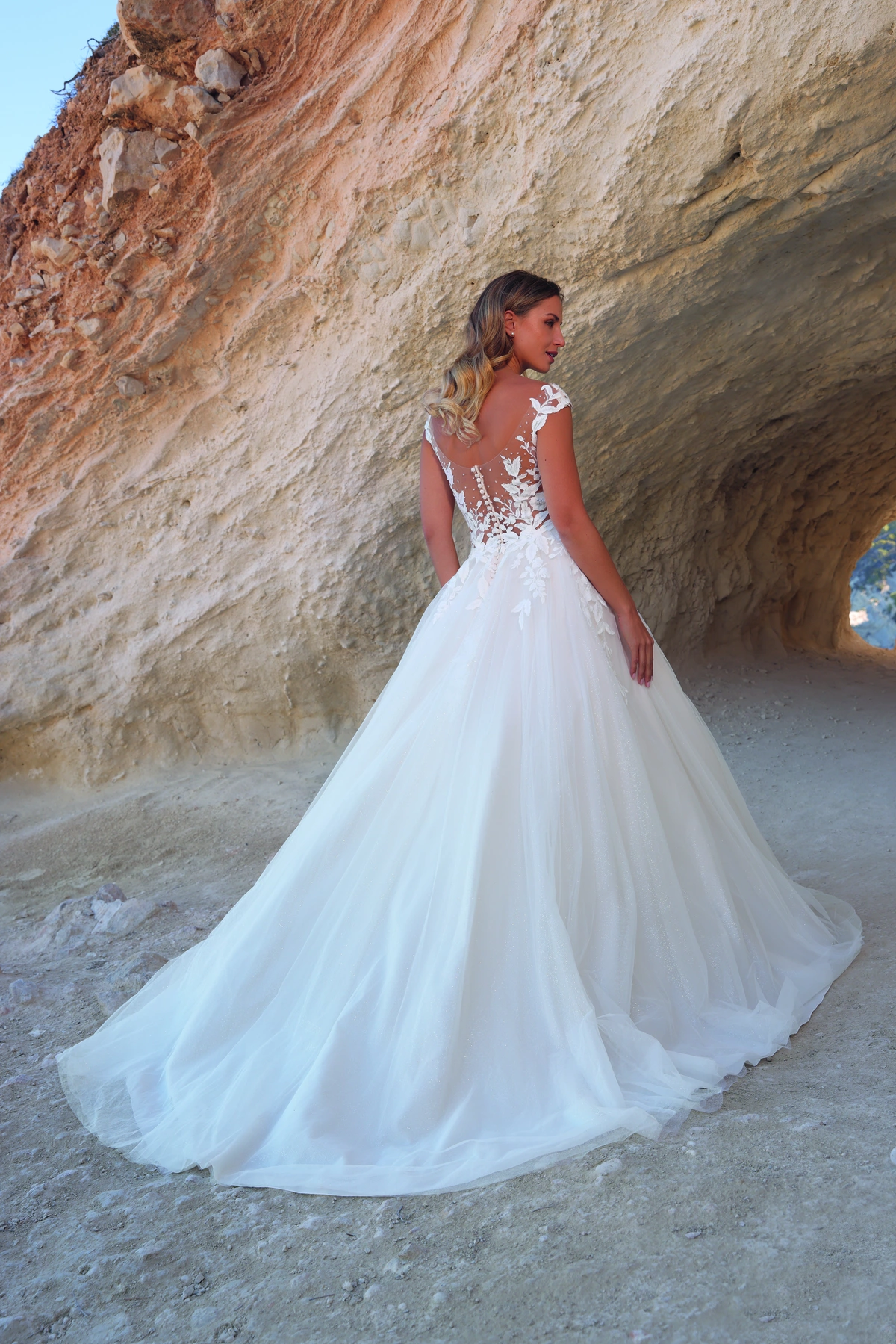 Azuree Bridal Brautkleid: Annastacia-back-AzureeBridal-06454