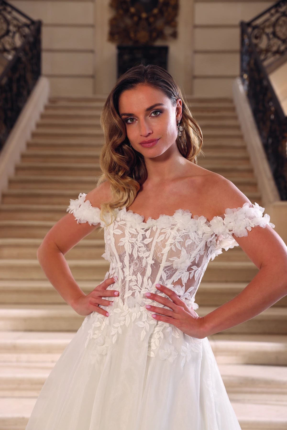 Azuree Bridal Brautkleid: Bizou-close-AzureeBridal-03242