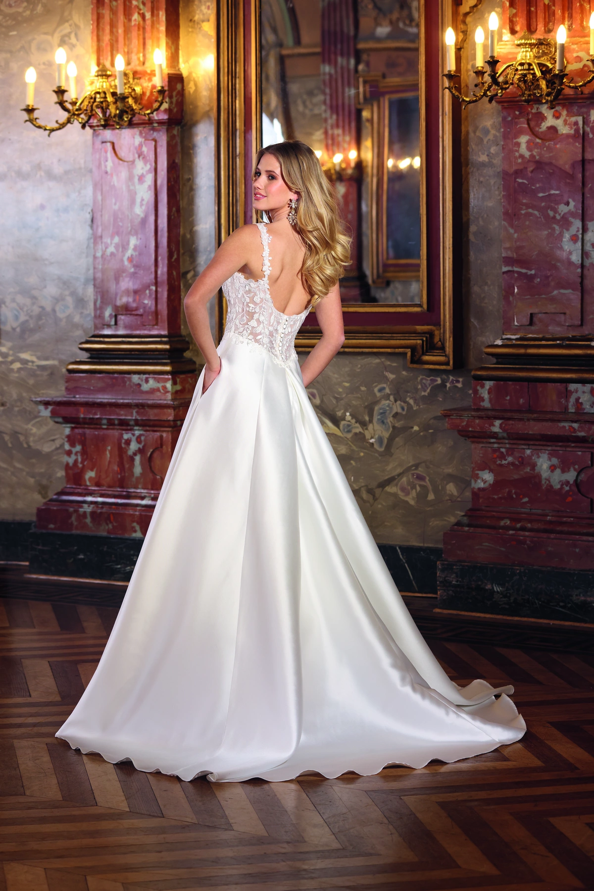 Azuree Bridal Brautkleid: Bloom-back-AzureeBridal-00777