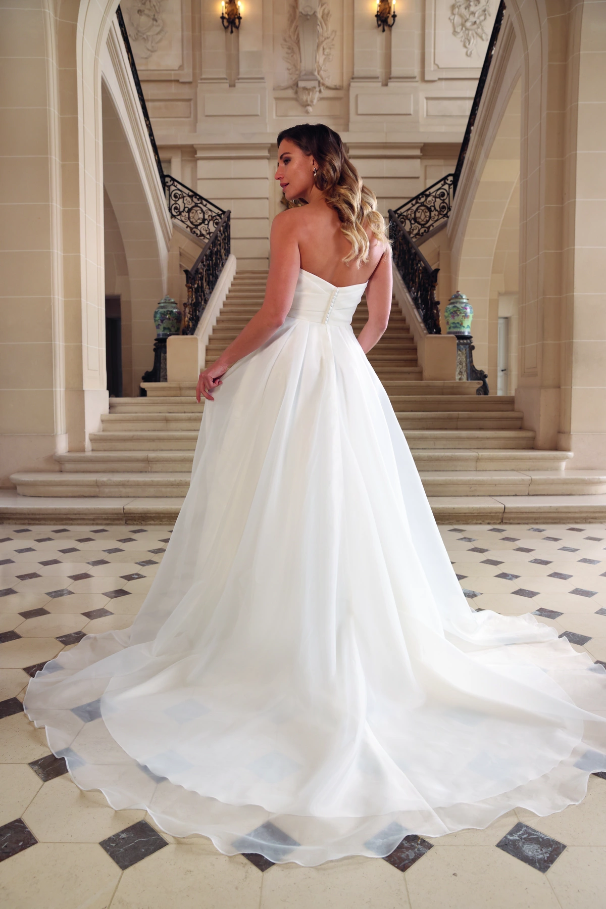 Azuree Bridal Brautkleid: Blue-back-AzureeBridal-03081