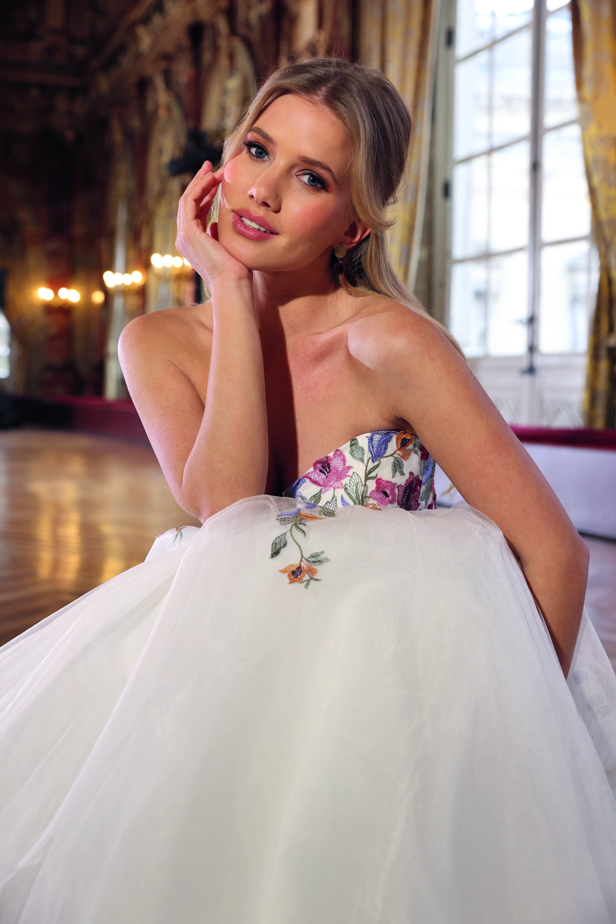 Azuree Bridal Brautkleid: Eva-close-2-AzureeBridal-01047