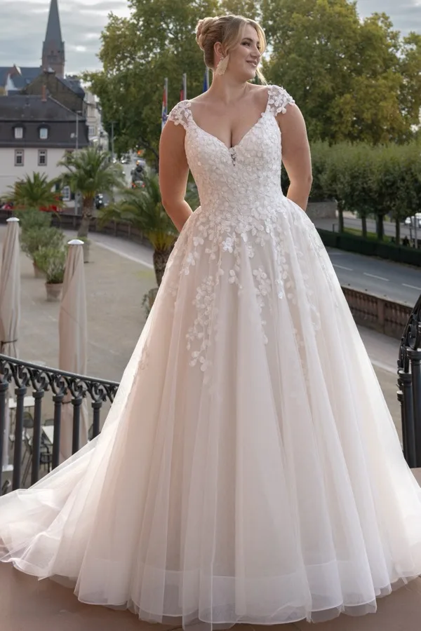 Brautkleid gro&szlig;e Gr&ouml;&szlig;en: Madonna-90800_12A3613