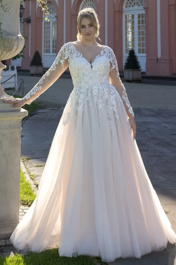 Brautkleid gro&szlig;e Gr&ouml;&szlig;en: Madonna-90801_12A4767