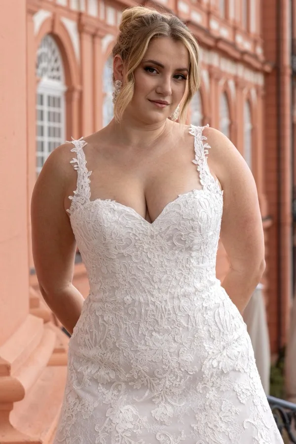 Brautkleid gro&szlig;e Gr&ouml;&szlig;en: Madonna-90802_12A6379