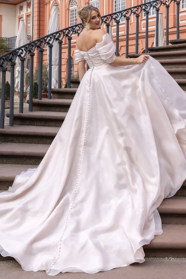 Brautkleid gro&szlig;e Gr&ouml;&szlig;en: Madonna-90806_12A7084