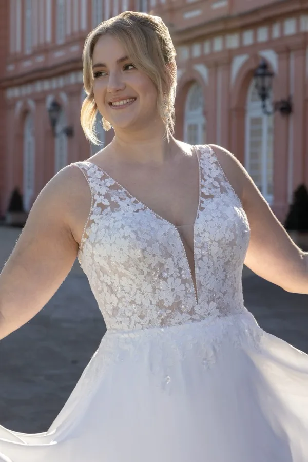 Brautkleid gro&szlig;e Gr&ouml;&szlig;en: Madonna-90810_12A4357