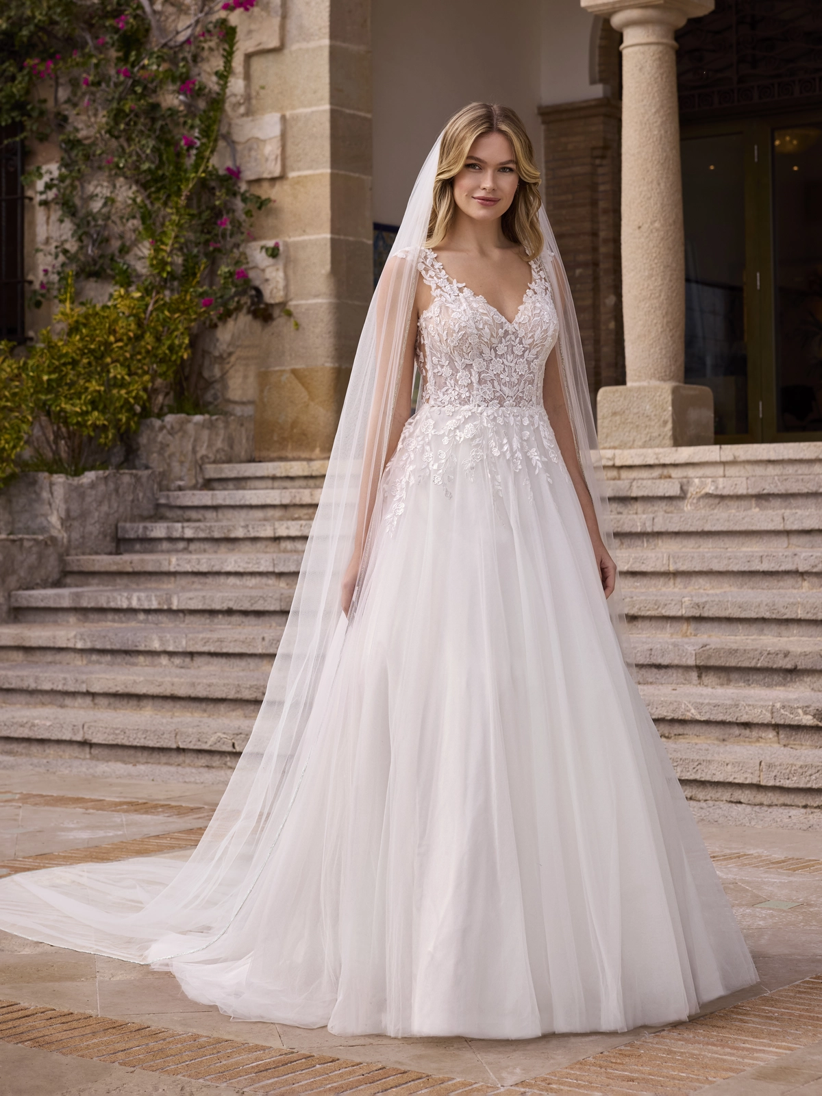 Ladybird Brautkleid: LAYLANI_1_B