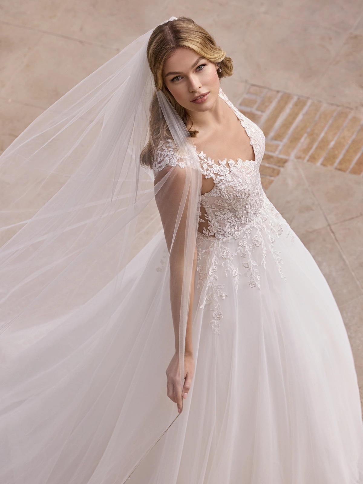 Ladybird Brautkleid: LAYLANI_1_D