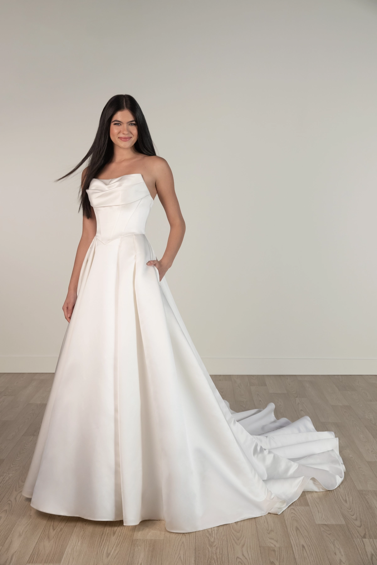 Stella York Brautkleid: SY8084-M25-CAT-SY-01