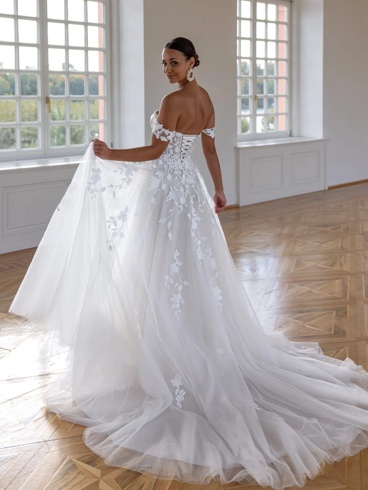 Diane Legrand De Luxe Brautkleid: De-Luxe-10000-12A8491-Edit