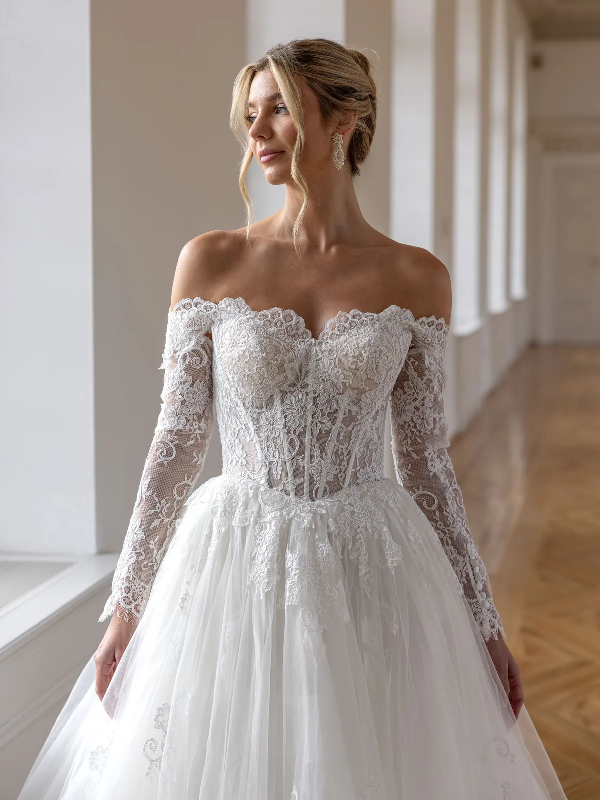 Diane Legrand De Luxe Brautkleid: De-Luxe-10001-12A8117-Edit