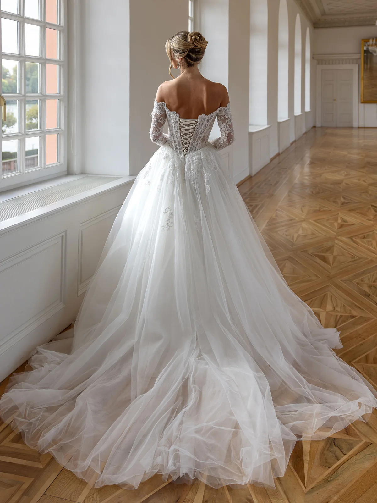 Diane Legrand De Luxe Brautkleid: De-Luxe-10001-12A8139-Edit