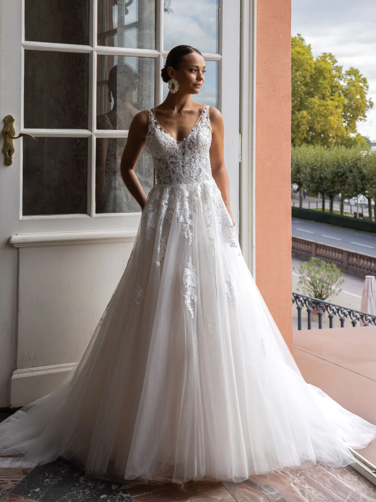Diane Legrand De Luxe Brautkleid: De-Luxe-10008-12A7284-Edit
