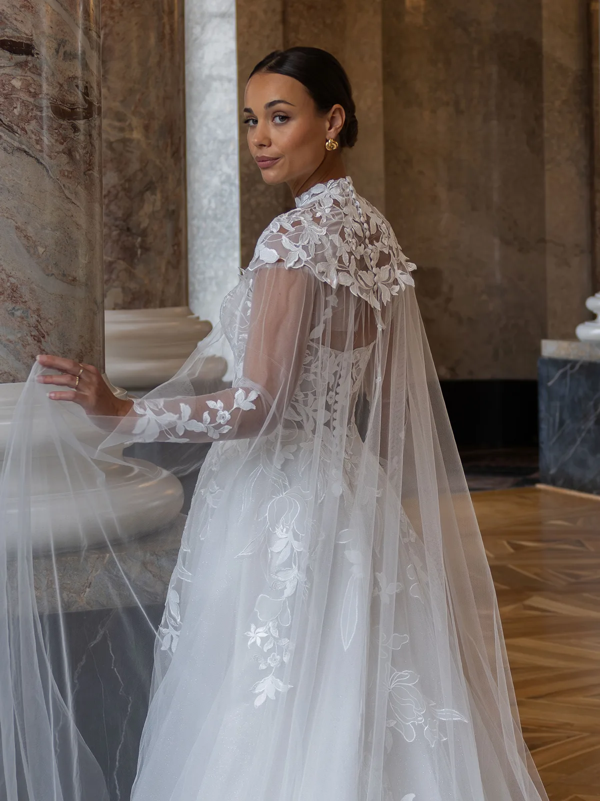 Diane Legrand De Luxe Brautkleid: De-Luxe-10009-12A3042-Edit2