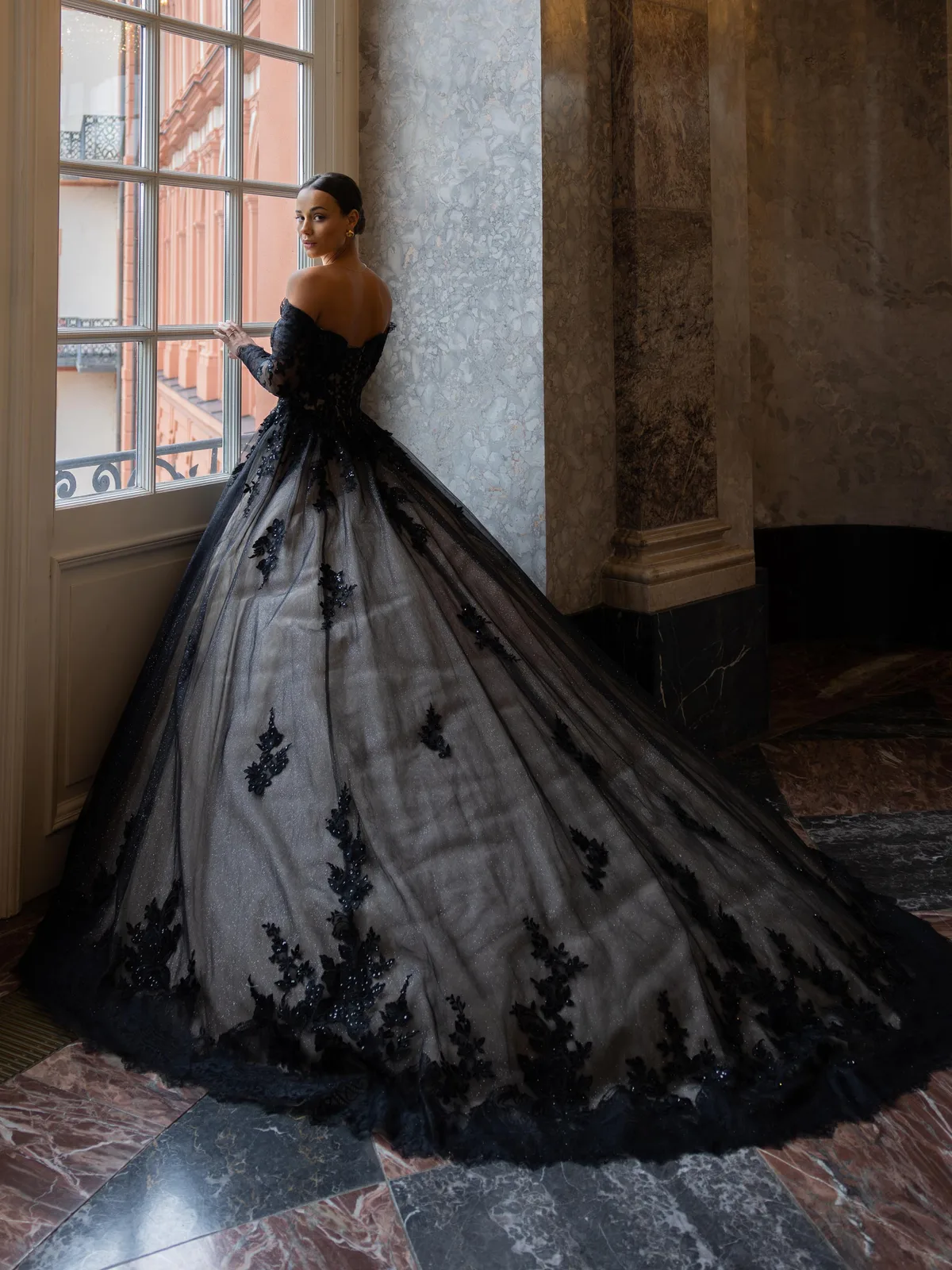 Diane Legrand De Luxe Brautkleid: De-Luxe-10010-12A2130-Edit