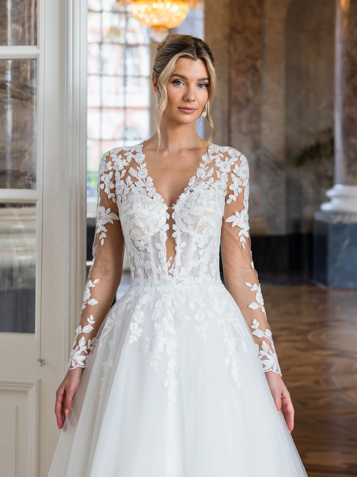 Diane Legrand De Luxe Brautkleid: De-Luxe-10012-Jacket-1-12A8560-Edit3