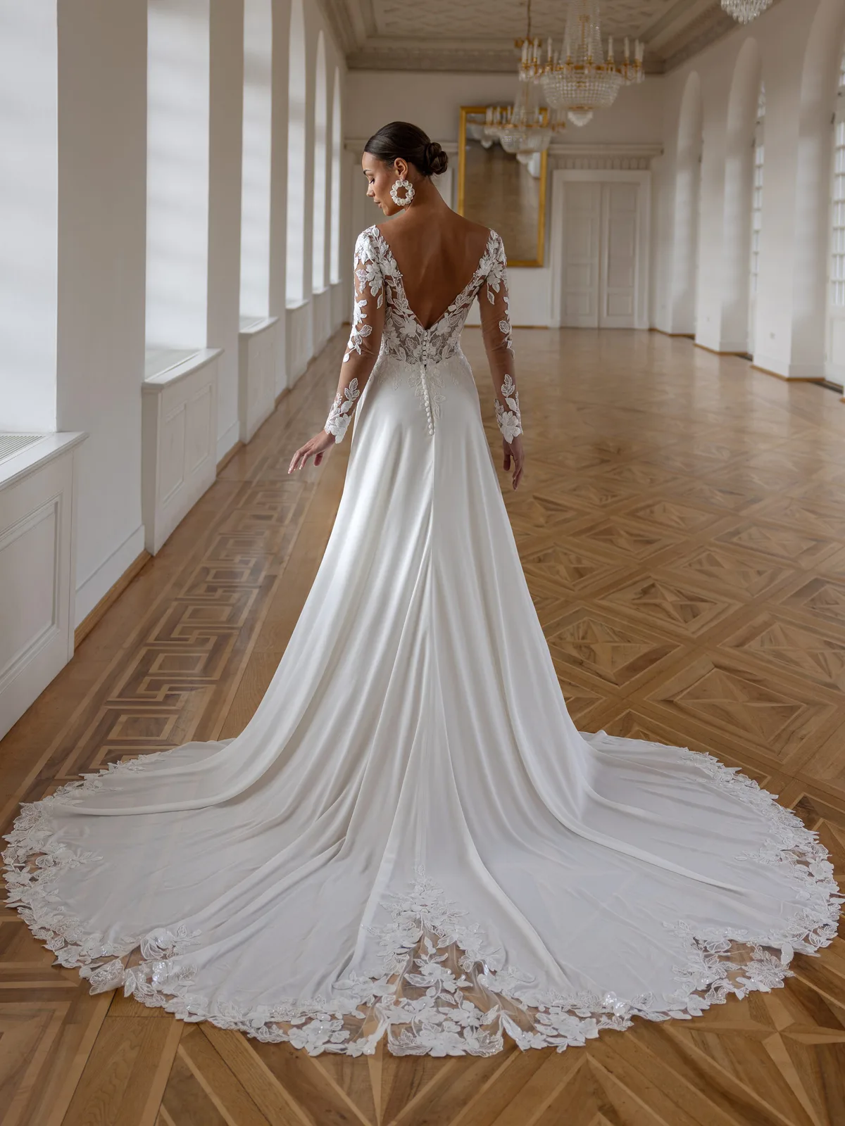 Diane Legrand De Luxe Brautkleid: De-Luxe-10015-12A7470-Edit