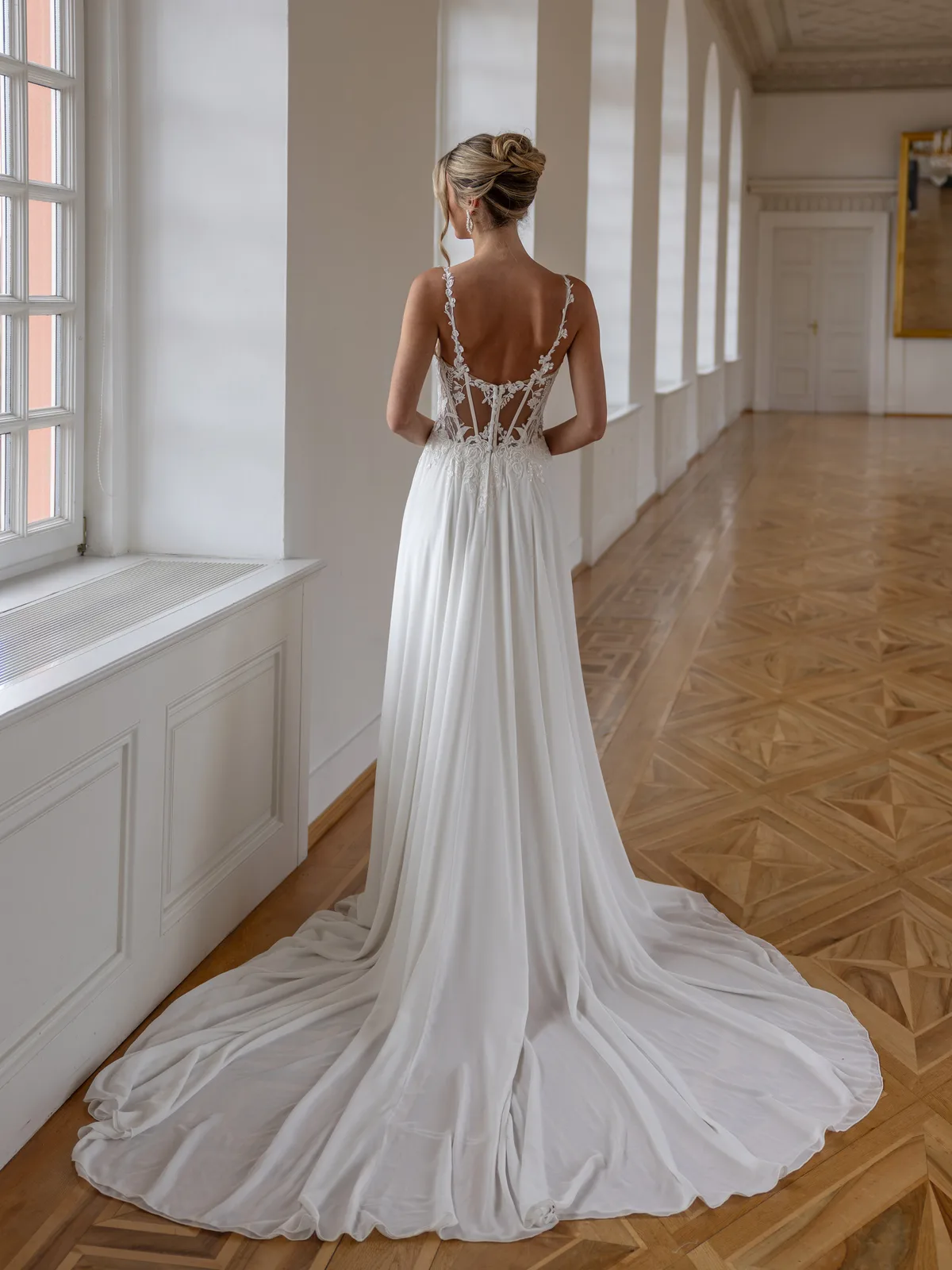 Diane Legrand De Luxe Brautkleid: De-Luxe-10017-12A7595-Edit