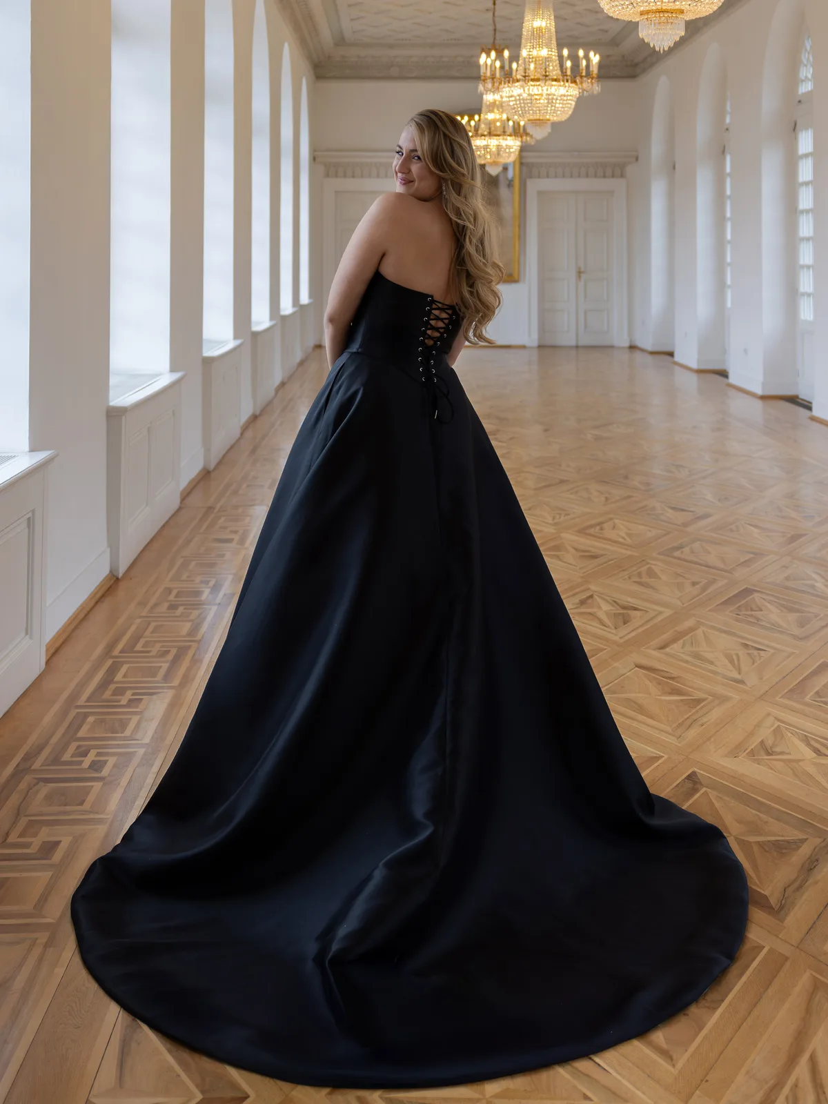 Diane Legrand De Luxe Brautkleid: De-Luxe-10020-12A1173-Edit