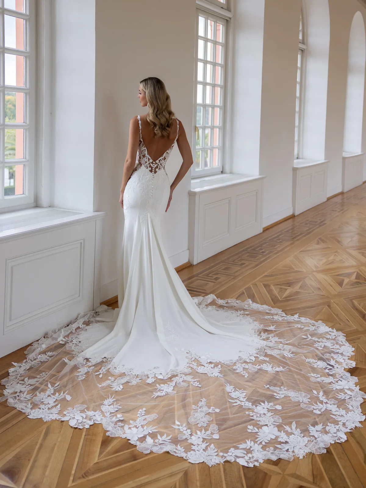 Diane Legrand De Luxe Brautkleid: De-Luxe-10021-12A2240-Edit