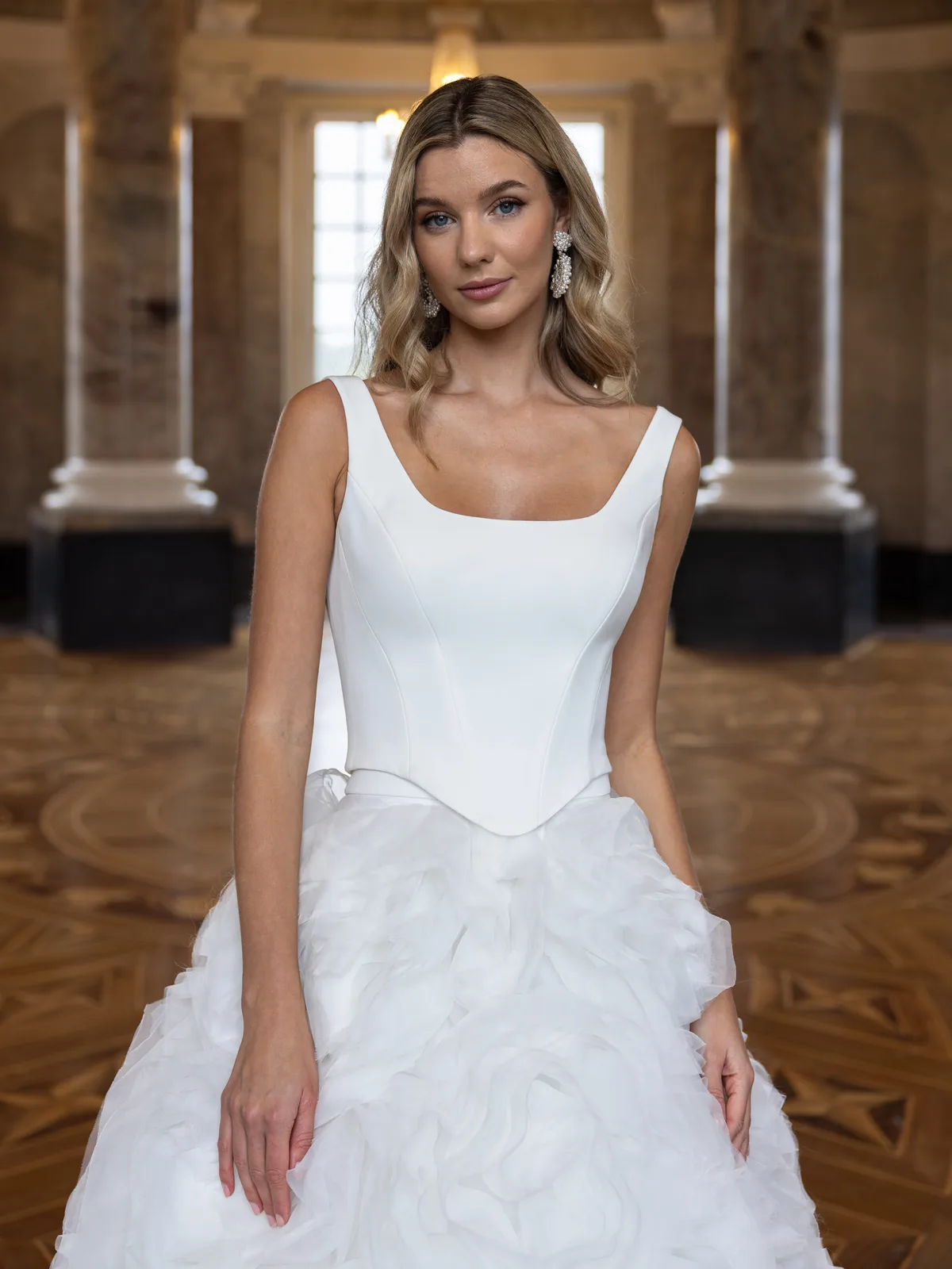 Diane Legrand De Luxe Brautkleid: De-Luxe-10029-Skirt-De-Luxe-10030-Corsage-DELUXE-34