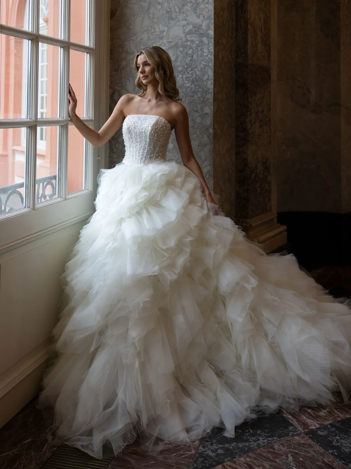 Diane Legrand De Luxe Brautkleid: De-Luxe-10032-DELUXE-62