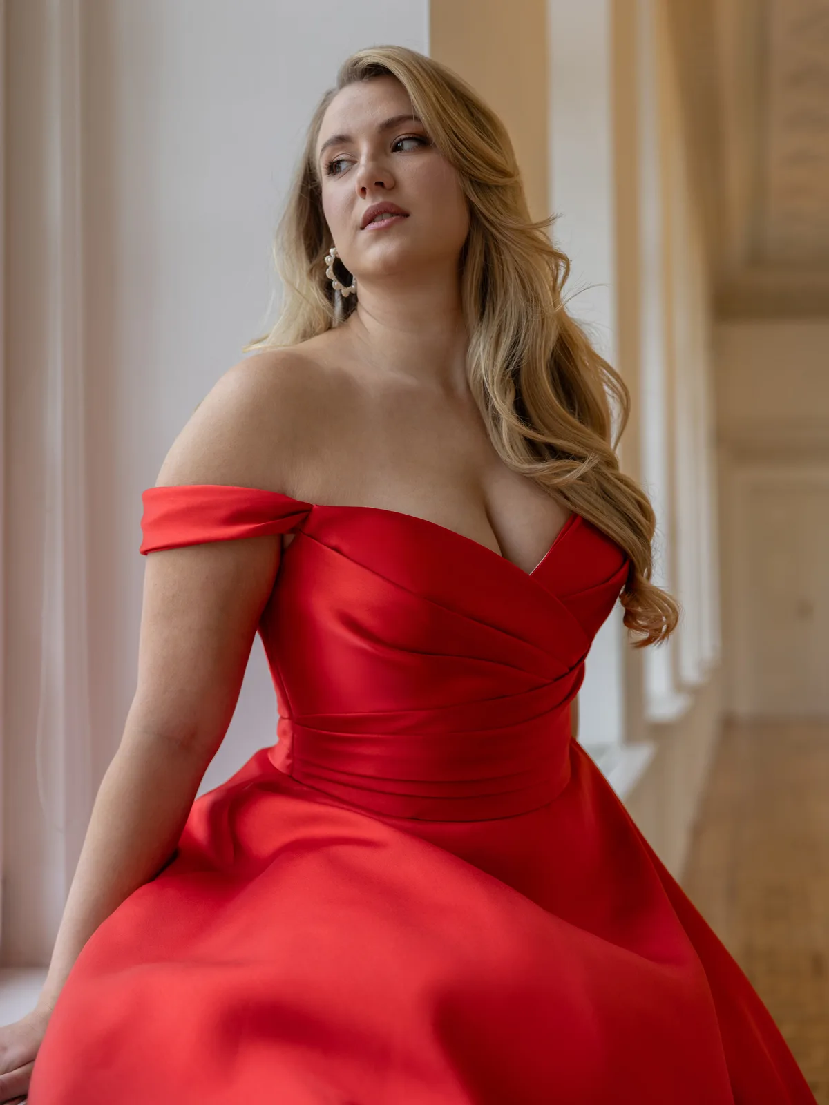 Diane Legrand De Luxe Brautkleid: De-Luxe-10039-Mikado-12A0442-Edit