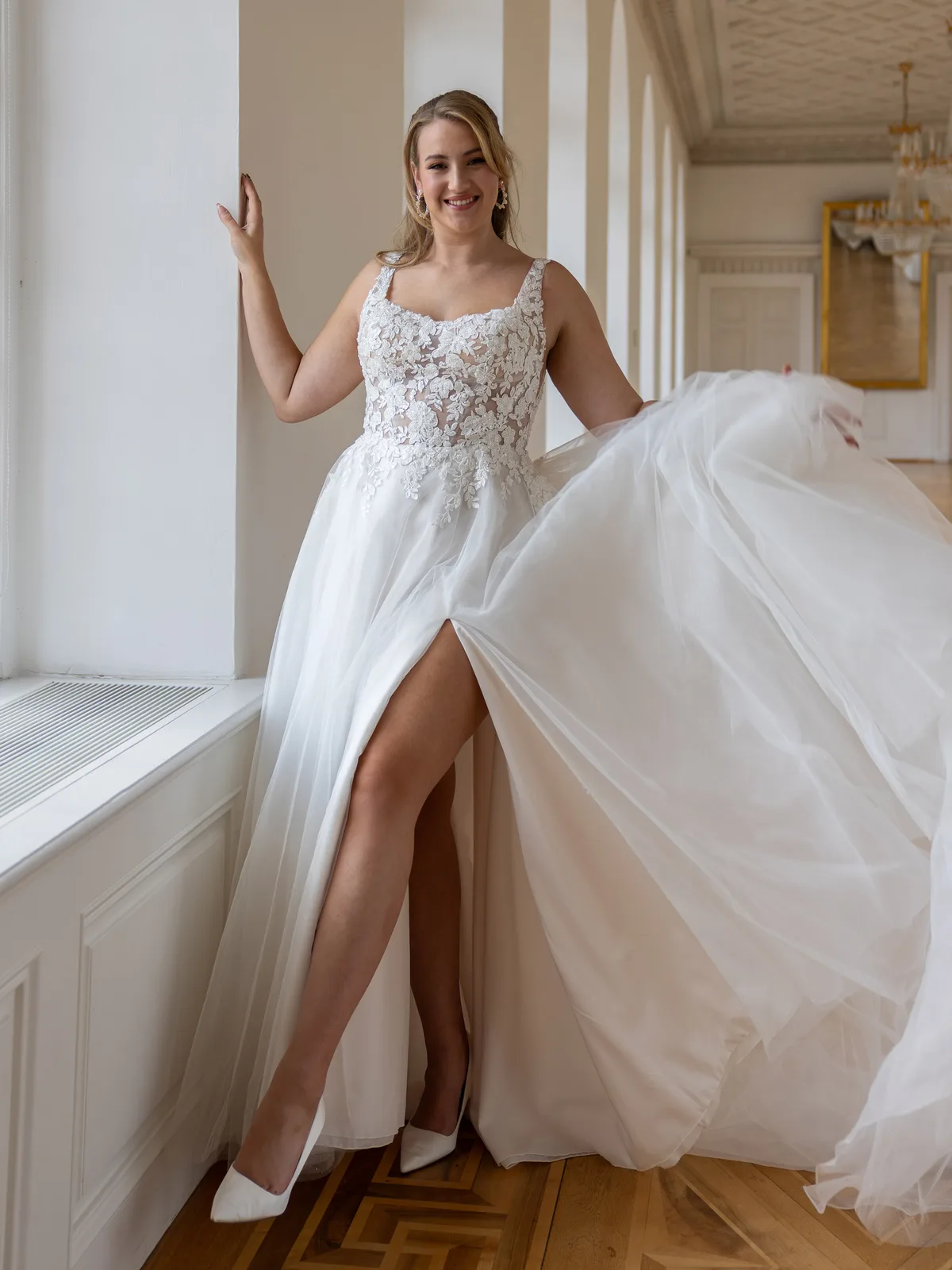 Diane Legrand De Luxe Brautkleid: De-Luxe-10044-12A3132-Edit