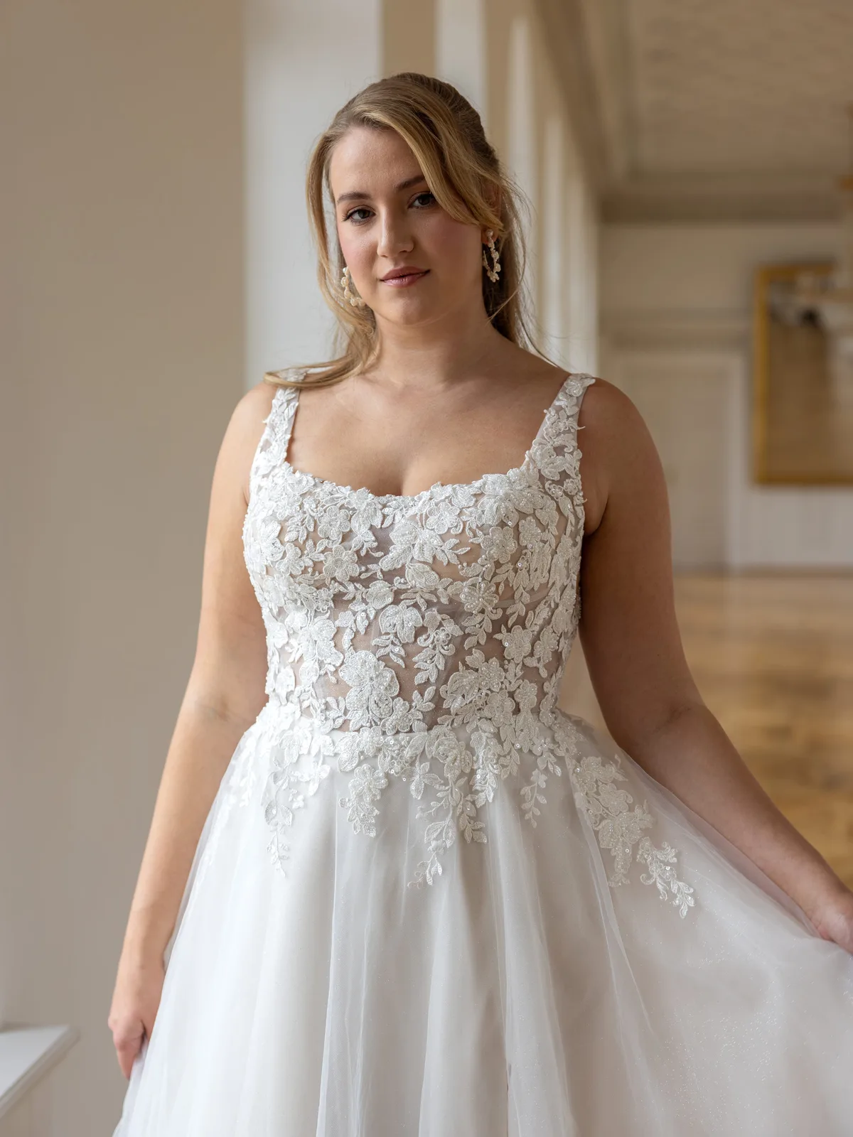 Diane Legrand De Luxe Brautkleid: De-Luxe-10044-12A3144-Edit