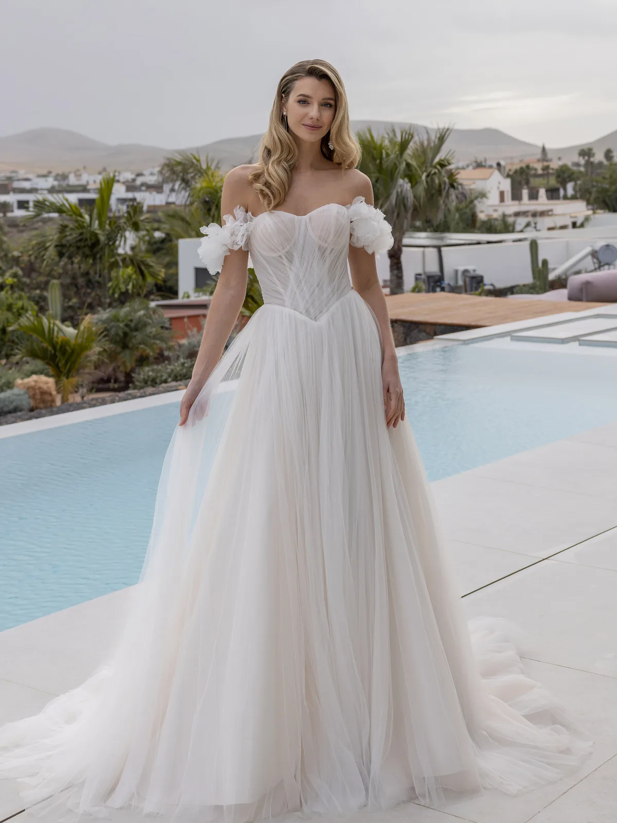 Diane Legrand Dreamy Brautkleid: Dreamy-82401-12A7358-Edit