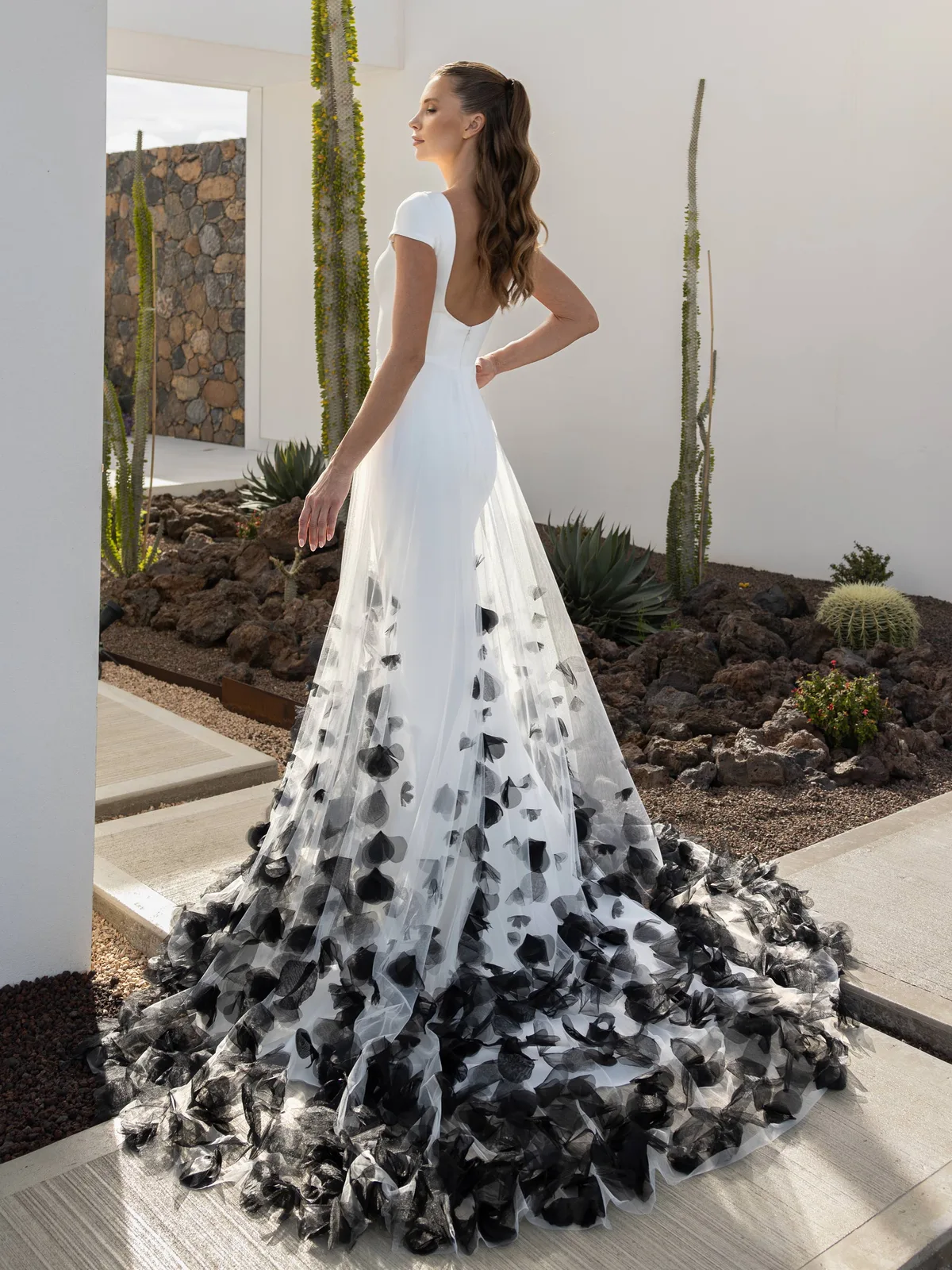 Diane Legrand Pearl Brautkleid: Pearl-Skirt-black-12A5317-Edit-2