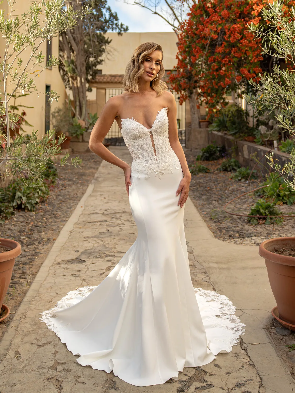 Diane Legrand Romance Brautkleid: Romance-8304-12A6433-Edit-Kopie
